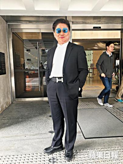 葉俊亨昨揚言以員工名義開公司是很普通的事。陳志秋稱被告喬美齡是葉俊亨弟弟葉國利介紹下加入卓悅。 葉俊亨昨揚言以員工名義開公司是很普通的事。陳志秋稱被告喬美齡是葉俊亨弟弟葉國利介紹下加入卓悅。
