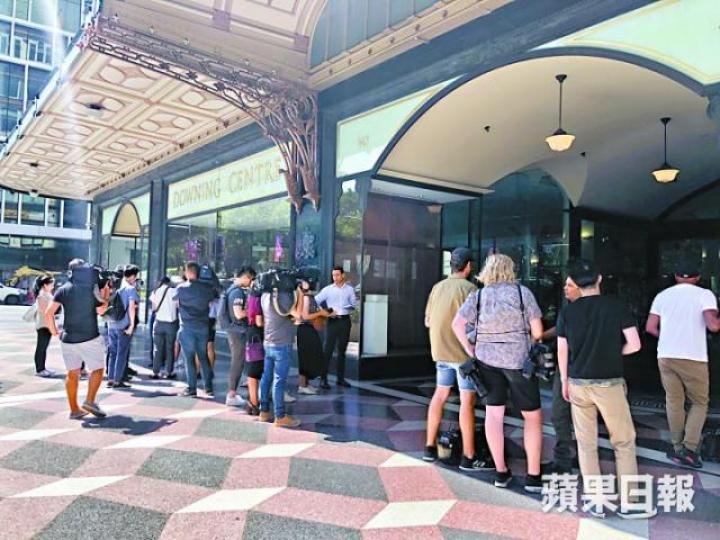 庭審吸引大批傳媒到場採訪。特約記者Cat Chen攝 庭審吸引大批傳媒到場採訪。特約記者Cat Chen攝