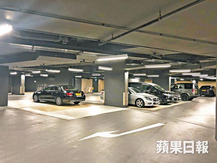 北角柏蔚山昨首度推出90個車位發售。 北角柏蔚山昨首度推出90個車位發售。
