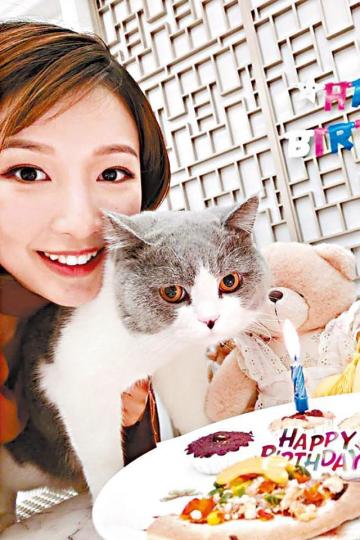 李澤楷對女友郭嘉文寵愛有加,曾送贈價值過億的豪宅。資料圖片
李澤楷對女友郭嘉文寵愛有加,曾送贈價值過億的豪宅。資料圖片