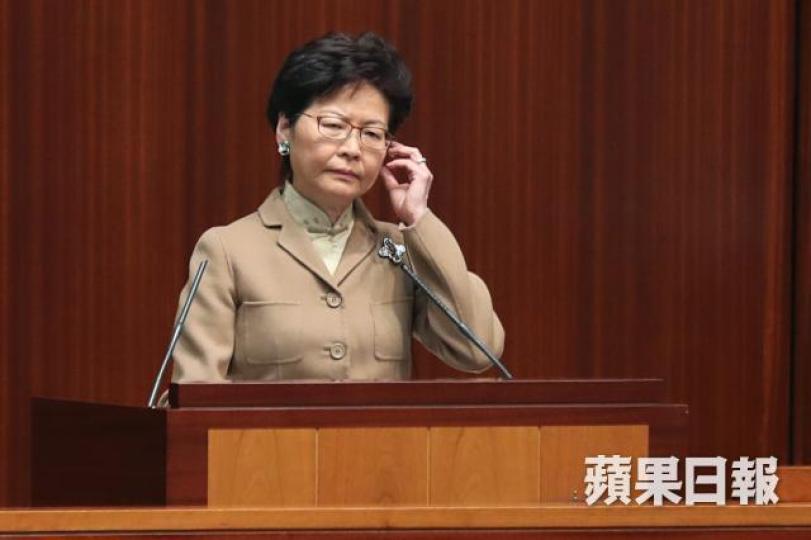 林鄭月娥堅持不可以人人派4,000元。 林鄭月娥堅持不可以人人派4,000元。