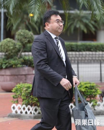 代表政府的資深大律師許偉強昨在聆訊中怒斥港鐵及禮頓不負責任。 張志華攝資深大律師石永泰代表禮頓堅稱剪筋是個別事件。 代表政府的資深大律師許偉強昨在聆訊中怒斥港鐵及禮頓不負責任。 張志華攝資深大律師石永泰代表禮頓堅稱剪筋是個別事件。