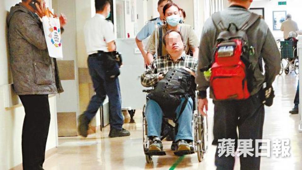 李偲嫣兄長涉非禮被捕後送院治理。簡明恩攝被捕兄長的家人在醫院情緒激動，一度不滿記者拍攝。劉永明攝大嫂(圓圖)昨投訴警方上門拉人時暴力執法。鄭大康攝李偲嫣曾指控遭兄長非禮，又指遭兄長夫婦禁錮，大嫂反指控李偲嫣欠債百萬。資料圖片