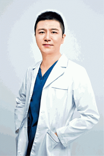 被告李亮昨承認使用假身份證等四罪。資料圖片 被告李亮昨承認使用假身份證等四罪。資料圖片