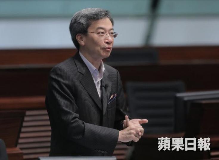 立法會衞生事務委員會副主席李國麟表示,以前曾在立法會提出規管紋身師傅的議題,但與業界未達共識,結果不了了之。資料圖片 立法會衞生事務委員會副主席李國麟表示,以前曾在立法會提出規管紋身師傅的議題,但與業界未達共識,結果不了了之。資料圖片