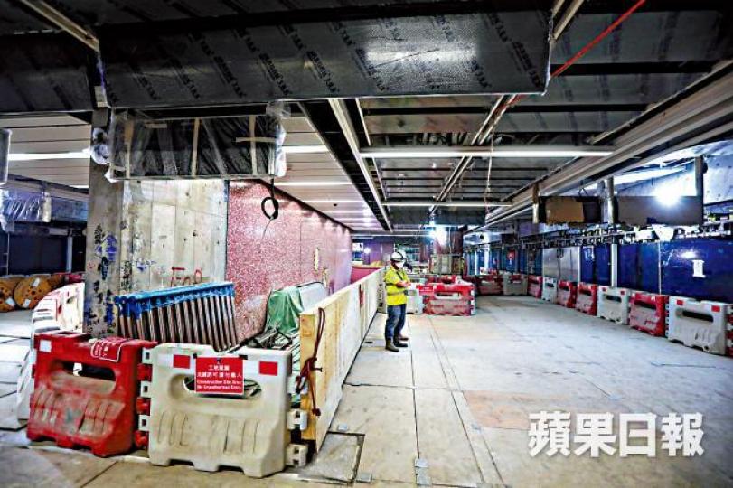 紅磡站正在鑿石屎檢驗,未來或須加固甚至重建。資料圖片 紅磡站正在鑿石屎檢驗,未來或須加固甚至重建。資料圖片