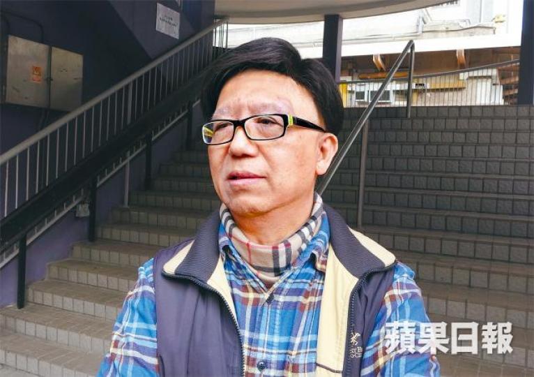 1997年金融風暴後樓價大跌,至2003年沙士時累跌逾六成,不少負資產人士上街表達對政府的不滿。 1997年金融風暴後樓價大跌,至2003年沙士時累跌逾六成,不少負資產人士上街表達對政府的不滿。