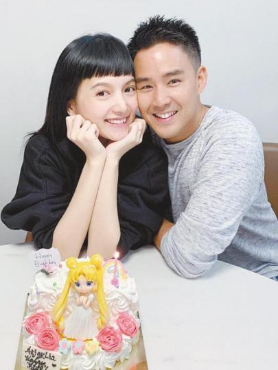 陳嘉寶同老公結婚一年多,即榮升做父母。資料圖片陳嘉寶嘅囡囡Hosanna日前出世,趕得切過年 陳嘉寶同老公結婚一年多,即榮升做父母。資料圖片陳嘉寶嘅囡囡Hosanna日前出世,趕得切過年