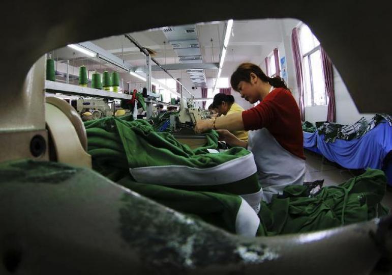 中國製造業續萎縮。 中國製造業續萎縮。