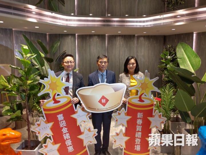 會德豐地產常務董事黃光耀(中)。 會德豐地產常務董事黃光耀(中)。