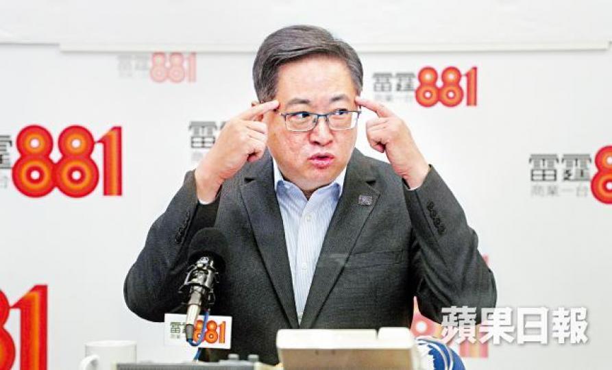盧偉聰希望藉舉辦徵文比賽,提升警隊誠信。張志華攝 盧偉聰希望藉舉辦徵文比賽,提升警隊誠信。張志華攝