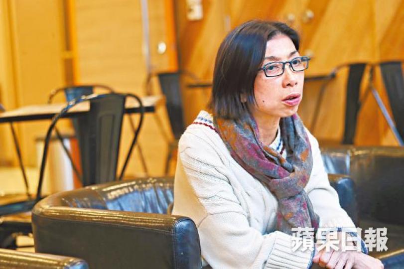 黃女士指清理丈夫遺物後「成個人好難受」。 黃女士指清理丈夫遺物後「成個人好難受」。