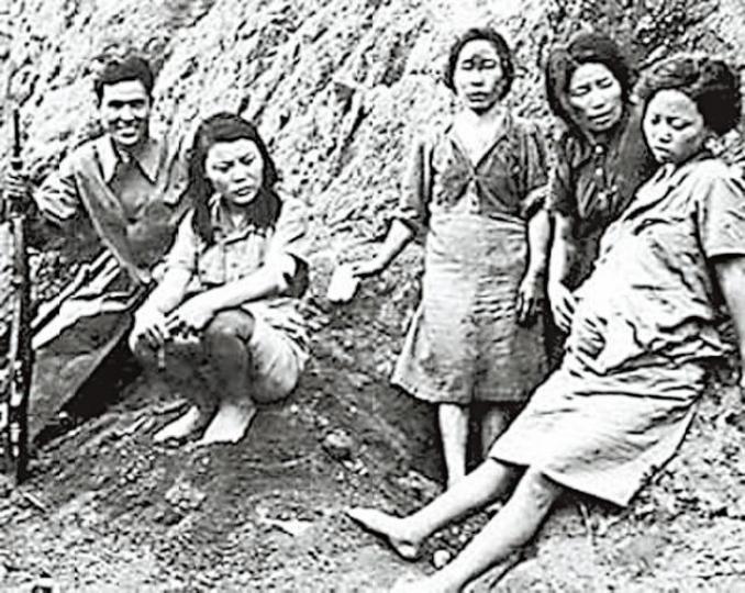 日本右翼人士拒承認二戰時日本強徵民女當慰安婦。 日本右翼人士拒承認二戰時日本強徵民女當慰安婦。