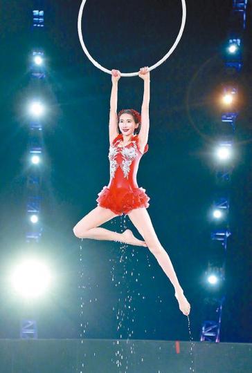 林志玲《春晚》演出成功,謙稱是工作人員的功勞。
林志玲《春晚》演出成功,謙稱是工作人員的功勞。
