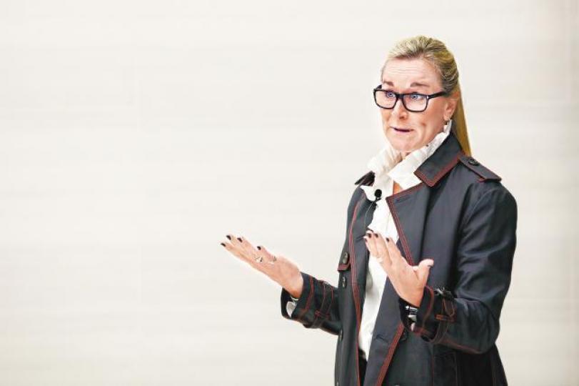 蘋果零售業務負責人Angela Ahrendts 蘋果零售業務負責人Angela Ahrendts