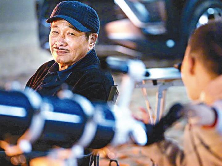 吳孟達主演的《流浪地球》撼贏《新喜劇之王》。微博圖片《新喜劇之王》 吳孟達主演的《流浪地球》撼贏《新喜劇之王》。微博圖片《新喜劇之王》