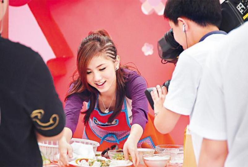 G.E.M.糞味魚蛋 G.E.M.糞味魚蛋