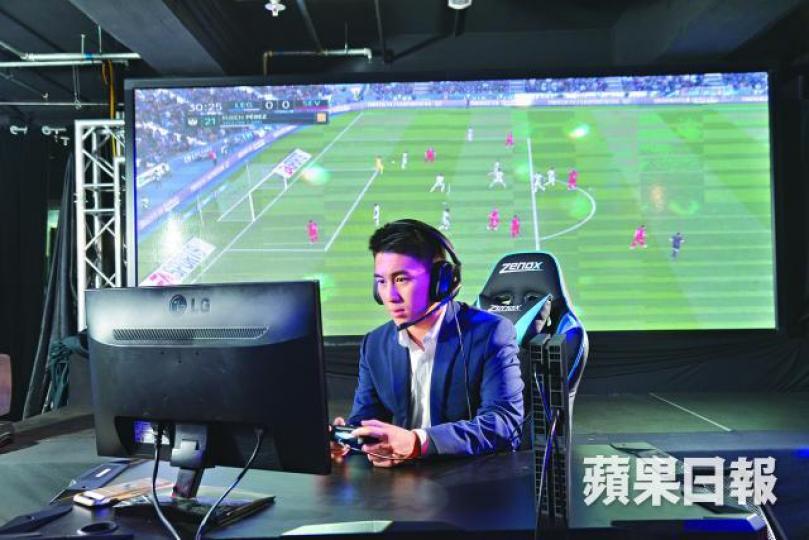何猷君熱愛打機，現時更成為手遊公司首席營銷官。