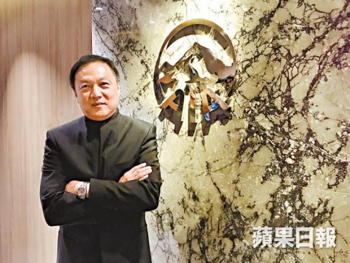 葉文傑表示,隨着自願醫保快推出,友邦正培訓內部1.5萬名經紀。陳家恩攝 葉文傑表示,隨着自願醫保快推出,友邦正培訓內部1.5萬名經紀。陳家恩攝