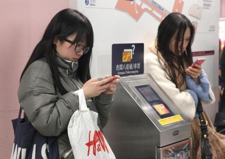 現今的人花在社交平台時間每日超過130分鐘。