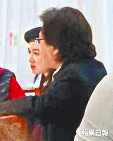 陳少霞當日胃口幾好。讀者提供圖片陳少霞同老公李文輝非常尊重長輩,細心聆聽佢哋講話。讀者提供圖片陳少霞同李文輝16年結婚,依家等小朋友6月出世。資料圖片 陳少霞當日胃口幾好。讀者提供圖片陳少霞同老公李文輝非常尊重長輩,細心聆聽佢哋講話。讀者提供圖片陳少霞同李文輝16年結婚,依家等小朋友6月出世。資料圖片