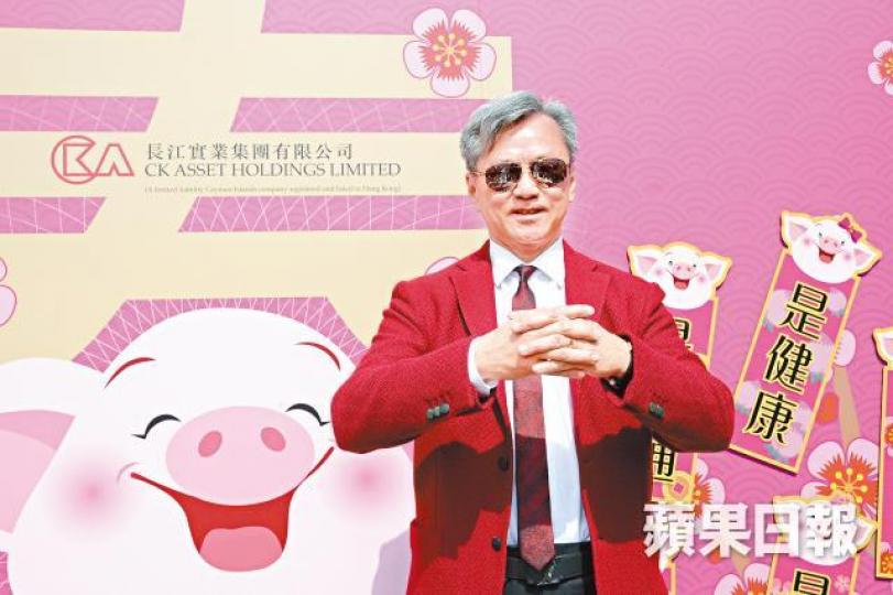 長實趙國雄昨出席新春團拜時表示,現時樓市有隱憂,樓價未跌完。何耀勤攝 長實趙國雄昨出席新春團拜時表示,現時樓市有隱憂,樓價未跌完。何耀勤攝