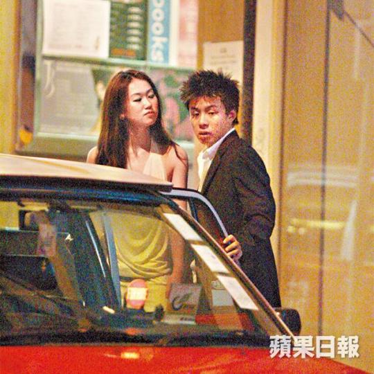 三弟霍啟人不斷拍拖
三弟霍啟人不斷拍拖