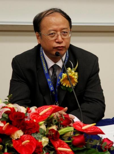 莫世健 莫世健