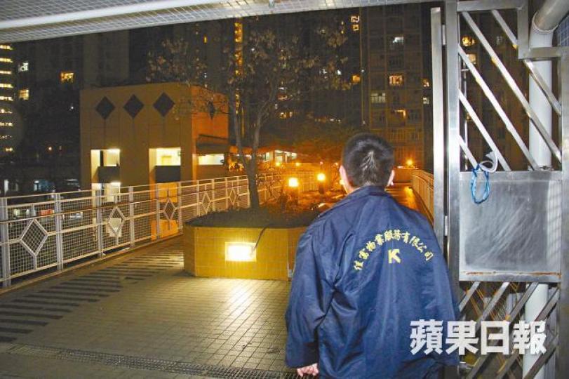 東熹苑行人天橋加強保安巡查。