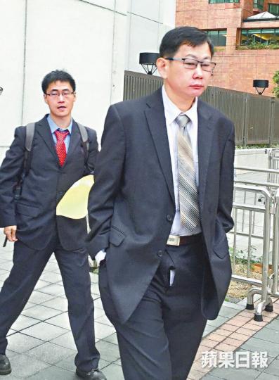 中大助理教授張磊(左)借用于如岡教授(右)妻子的座駕在校內無牌駕駛,兩人被判刑。資料圖片 中大助理教授張磊(左)借用于如岡教授(右)妻子的座駕在校內無牌駕駛,兩人被判刑。資料圖片