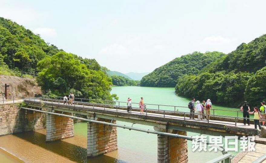 南區是旅發局今年其中一個深度遊推廣選項；圖為大潭水塘。