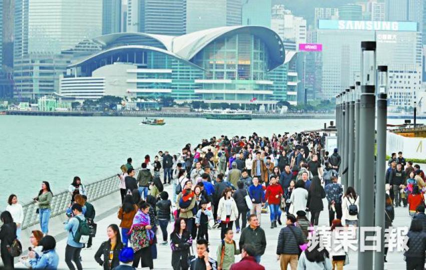 旅發局預測今年訪港人次繼續上升，當中近八成是內地客。資料圖片
