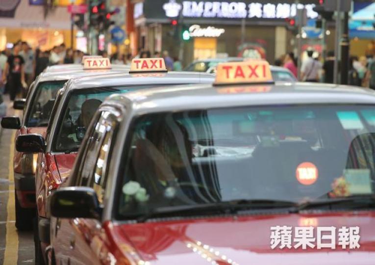 香港1.8萬架的士,有三分一都車齡超過15年,但香港現時係冇設的士退役車齡。資料圖片 香港1.8萬架的士,有三分一都車齡超過15年,但香港現時係冇設的士退役車齡。資料圖片