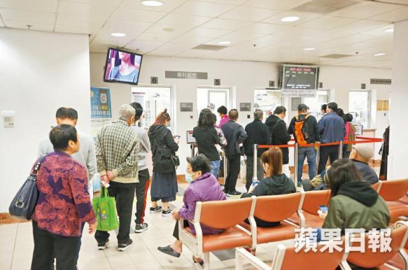 有北區醫院醫生指急症室經常要應付新移民求診。 有北區醫院醫生指急症室經常要應付新移民求診。