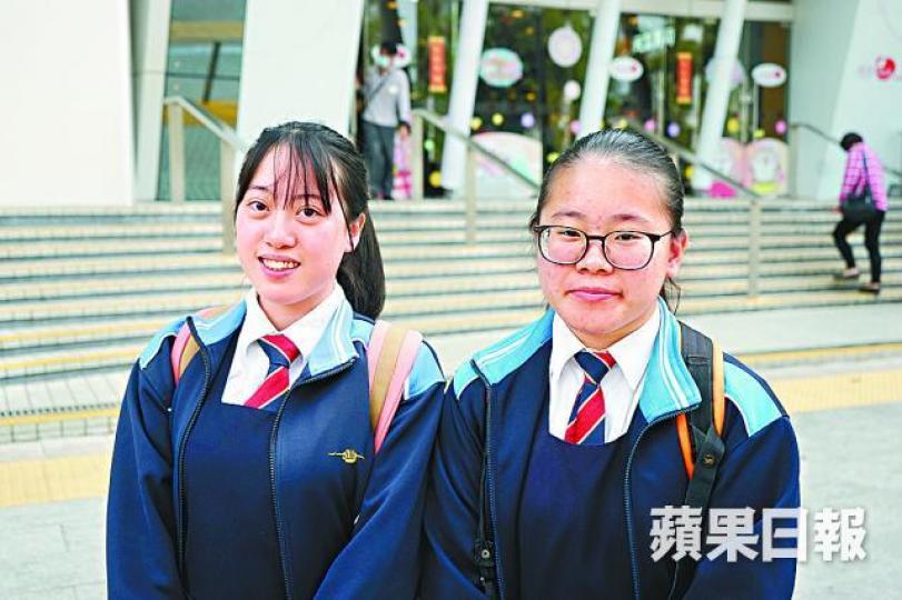 【黃同學及鄧同學】「唔會去人少嘅地方,人多地方有乜事呼救都有人幫,盡量留意環境。」【黃小姐及黃太】「發生咁嘅事一定擔心,最好有多啲保安或警員巡邏,阻嚇作用較大。」 【黃同學及鄧同學】「唔會去人少嘅地方,人多地方有乜事呼救都有人幫,盡量留意環境。」【黃小姐及黃太】「發生咁嘅事一定擔心,最好有多啲保安或警員巡邏,阻嚇作用較大。」