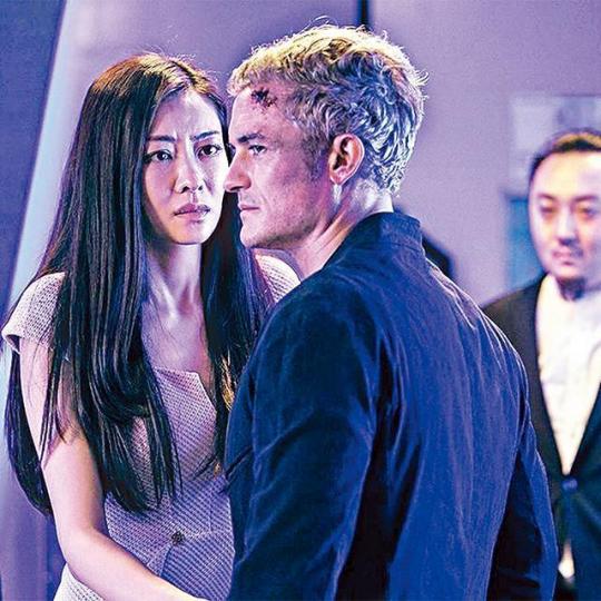 熊黛林對上一次拍電影,已是前年孖英國型男奧蘭多布魯合演的《極致追擊》。劇照 熊黛林對上一次拍電影,已是前年孖英國型男奧蘭多布魯合演的《極致追擊》。劇照