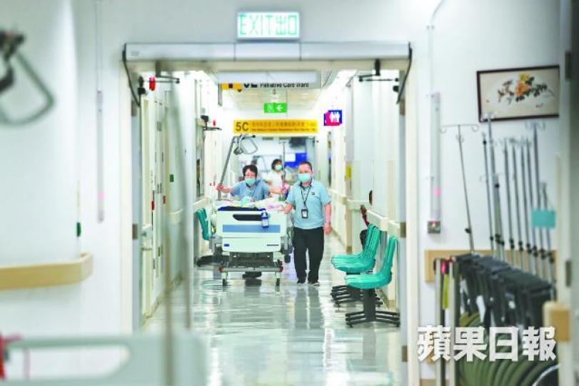 醫護界現時人手嚴重不足,士氣一落千丈。 易仰民攝 醫護界現時人手嚴重不足,士氣一落千丈。 易仰民攝