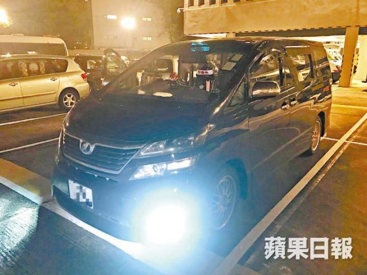Uber司機去年偷拍被捕,警方扣查涉案豐田Vellfire七人車。資料圖片 Uber司機去年偷拍被捕,警方扣查涉案豐田Vellfire七人車。資料圖片