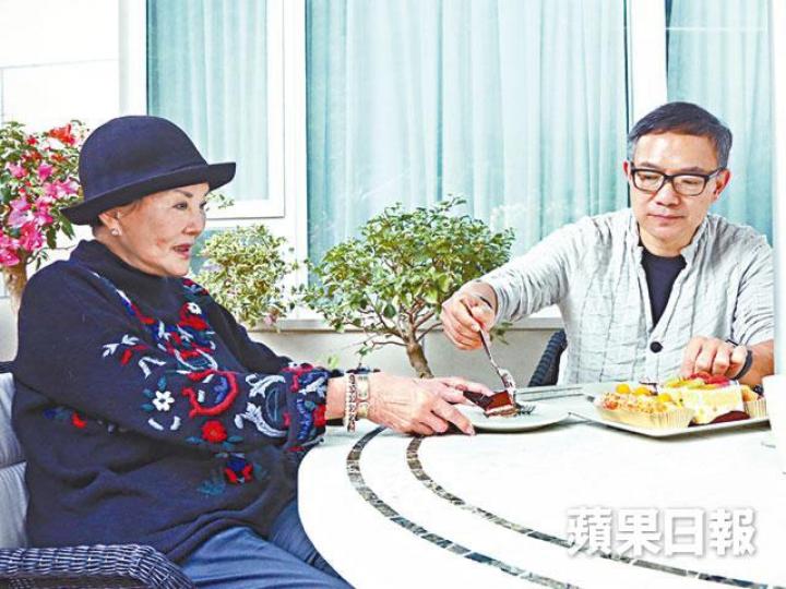 謝偉俊表示多年夫妻,現時最希望對方身體健康。
謝偉俊表示多年夫妻,現時最希望對方身體健康。