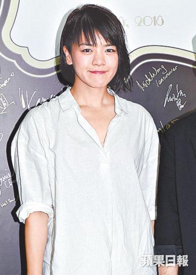 龍小菌對於被拖糧感到無奈,又覺得對不起前歌手文恩澄。資料圖片 龍小菌對於被拖糧感到無奈,又覺得對不起前歌手文恩澄。資料圖片