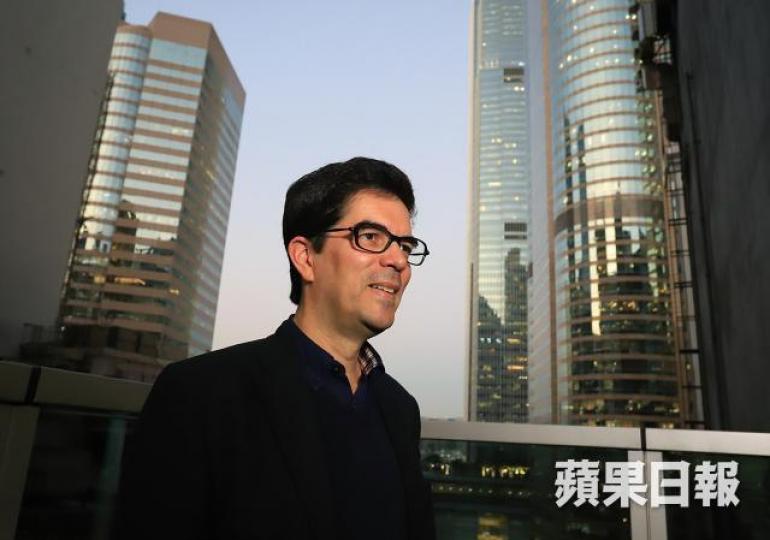 獨立股評人David Webb