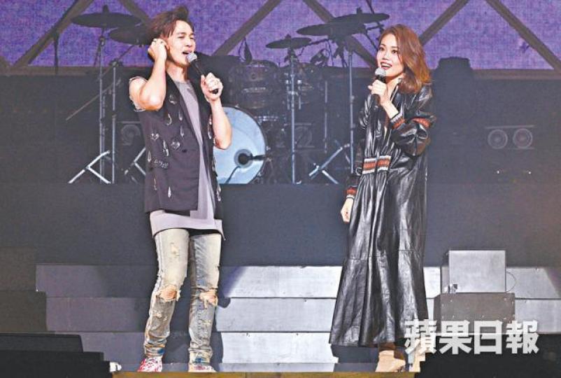 容祖兒表示要報恩,所以主動做Dear Jane演唱會嘉賓。 容祖兒表示要報恩,所以主動做Dear Jane演唱會嘉賓。