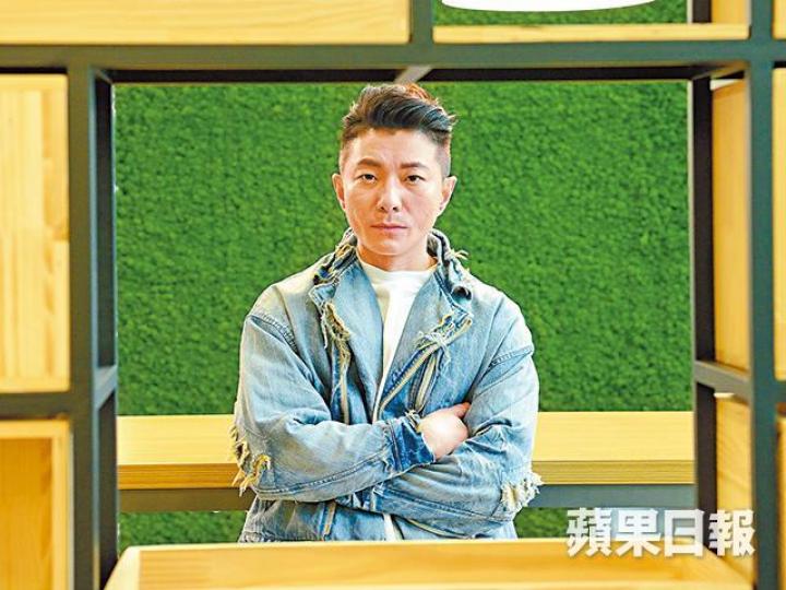 周國賢曾情緒不穩到加國冷靜。認識藍奕邦(右)周國賢自認幸運。資料圖片 周國賢曾情緒不穩到加國冷靜。認識藍奕邦(右)周國賢自認幸運。資料圖片