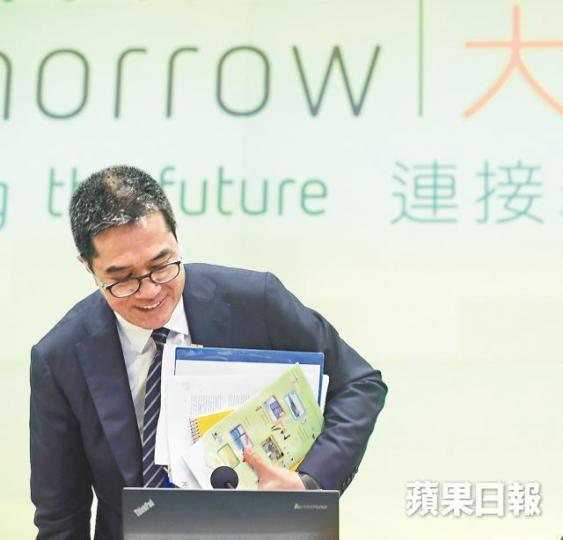 黃偉綸昨力撐明日大嶼,稱以目前政府財力「睇唔到點解做唔到」。夏家朗攝 黃偉綸昨力撐明日大嶼,稱以目前政府財力「睇唔到點解做唔到」。夏家朗攝