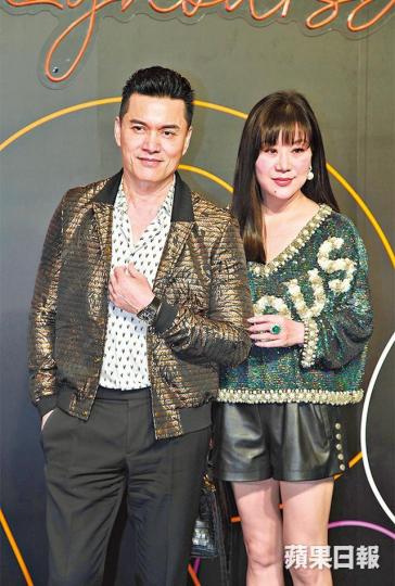 呂良偉夫婦撐甄子丹，指對方離場並非因座位問題。甄子丹夫婦前晚收拾心情出席汪圓圓的生日派對。互聯網圖片