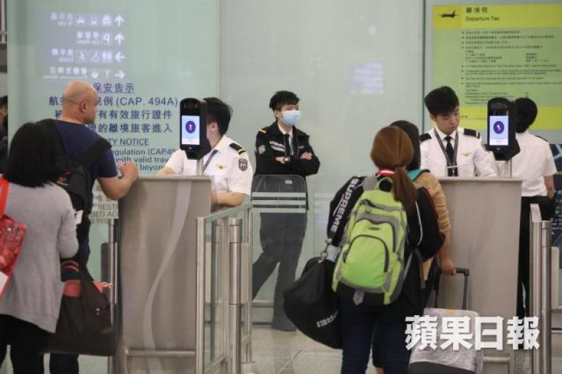 衞生防護中心昨再確認一名機場保安受感染。 衞生防護中心昨再確認一名機場保安受感染。