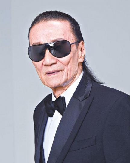 謝賢昨日得知奪得終身成就獎後，表示屆時會揀定靚衫去領獎。