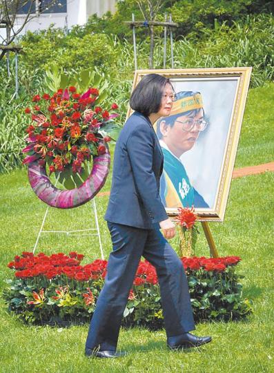 蔡英文呼籲台灣人將鄭南榕的精神傳遞下去。
