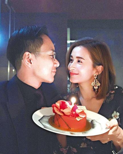 沈卓盈首次以人妻身份過生日，和老公去食燭光晚餐。互聯網圖片