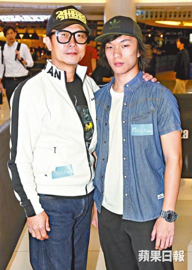 錢小豪讚兒子賽車有天份。陳倩揚擔心麻疹疫情影響子女健康。